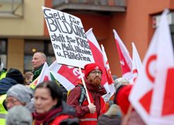 Wieder Hunderte Protestieren In Jena 04
